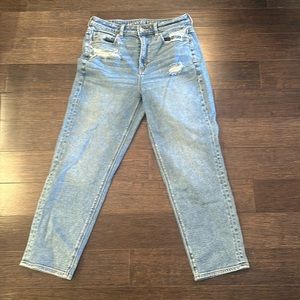 American eagle mom straight Jean size 8